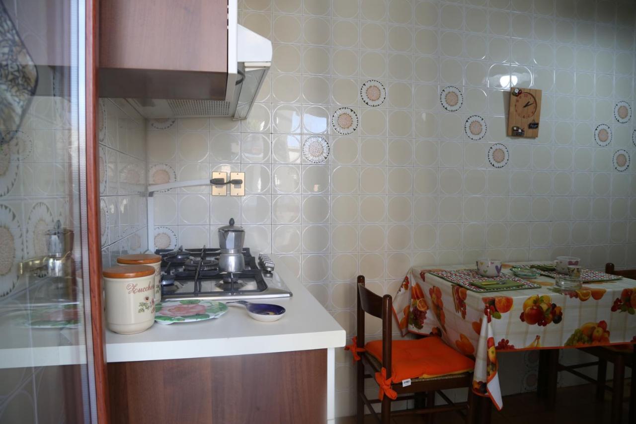 Stanza In Appartamento Neapel Exterior foto