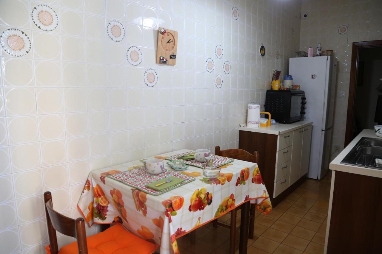 Stanza In Appartamento Neapel Exterior foto