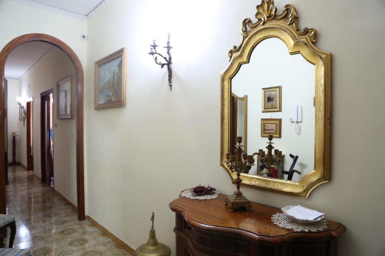 Stanza In Appartamento Neapel Exterior foto